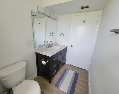 6650 S Oriole Boulevard - Photo Thumbnail 5