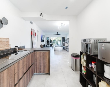 800 E Camino Real - Photo Thumbnail 7