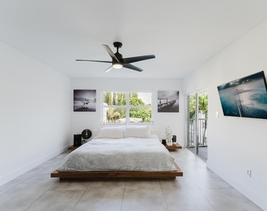 800 E Camino Real - Photo Thumbnail 16