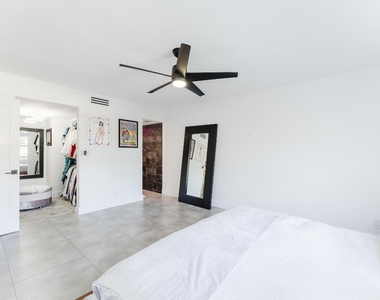 800 E Camino Real - Photo Thumbnail 19