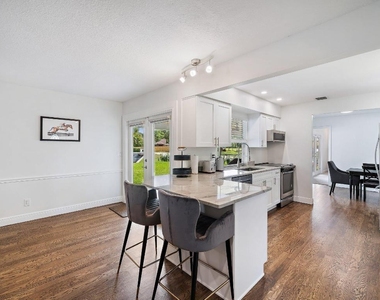 1342 Essex Drive - Photo Thumbnail 27