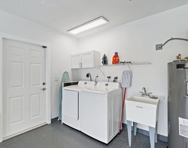 1342 Essex Drive - Photo Thumbnail 44