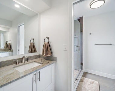 1342 Essex Drive - Photo Thumbnail 16