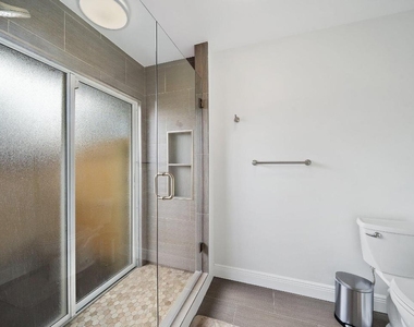 1342 Essex Drive - Photo Thumbnail 17