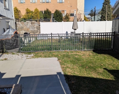 260 Main Street - Photo Thumbnail 2