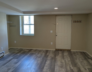 260 Main Street - Photo Thumbnail 5