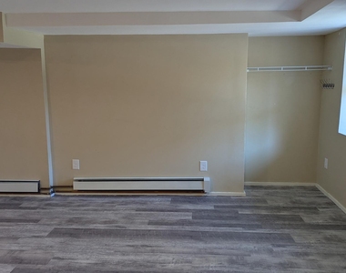 260 Main Street - Photo Thumbnail 4