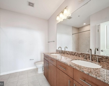 444 W Broad Street - Photo Thumbnail 13