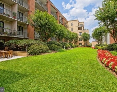 444 W Broad Street - Photo Thumbnail 19