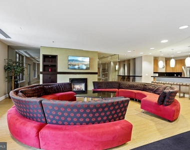 444 W Broad Street - Photo Thumbnail 17
