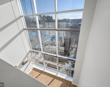 444 W Broad Street - Photo Thumbnail 9