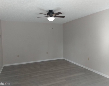 861 Buchanan Trail E - Photo Thumbnail 6