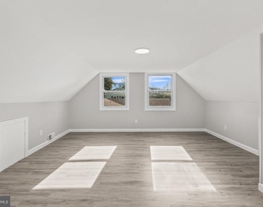 12 Holbrook Lane - Photo Thumbnail 25
