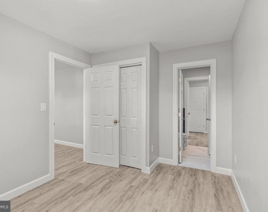 12 Holbrook Lane - Photo Thumbnail 12