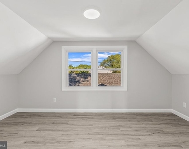 12 Holbrook Lane - Photo Thumbnail 20