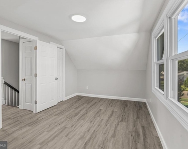 12 Holbrook Lane - Photo Thumbnail 21