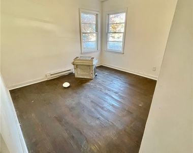 502 Spring Avenue - Photo Thumbnail 14
