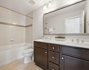 2800 Bedford Green Drive - Photo Thumbnail 12