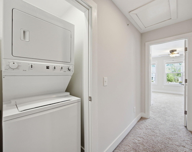 2800 Bedford Green Drive - Photo Thumbnail 16