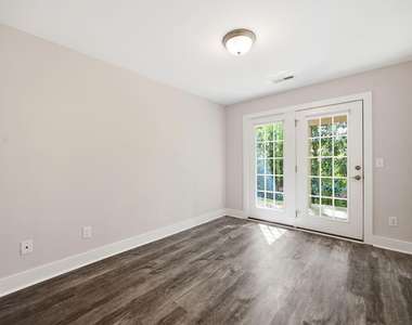 2800 Bedford Green Drive - Photo Thumbnail 20