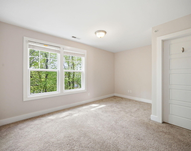2800 Bedford Green Drive - Photo Thumbnail 13