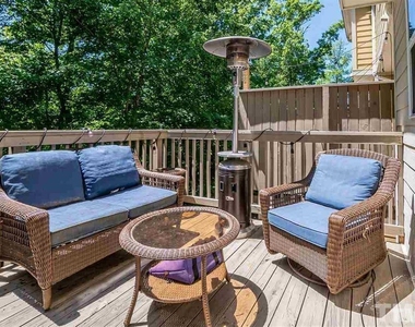 2800 Bedford Green Drive - Photo Thumbnail 10