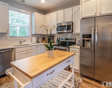 2800 Bedford Green Drive - Photo Thumbnail 28