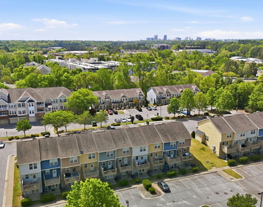 2800 Bedford Green Drive - Photo Thumbnail 2