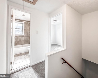 414 Avondale Road - Photo Thumbnail 10
