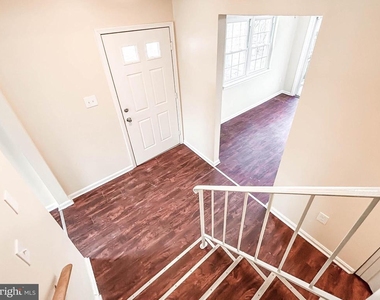 414 Avondale Road - Photo Thumbnail 9