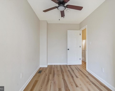 705 N Milton Avenue - Photo Thumbnail 15