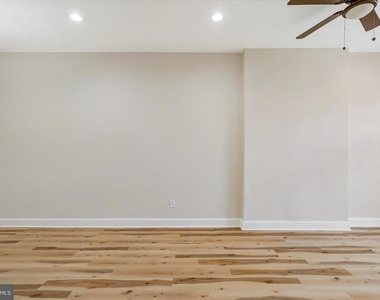 705 N Milton Avenue - Photo Thumbnail 5