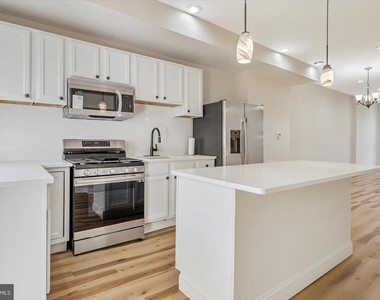 705 N Milton Avenue - Photo Thumbnail 11