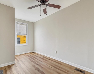 705 N Milton Avenue - Photo Thumbnail 14
