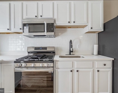 705 N Milton Avenue - Photo Thumbnail 10