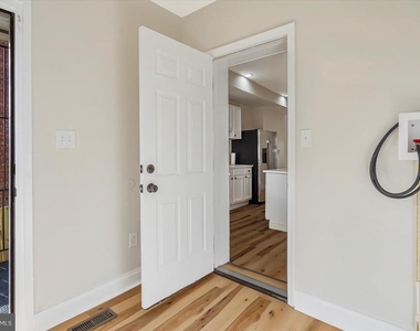 705 N Milton Avenue - Photo Thumbnail 20