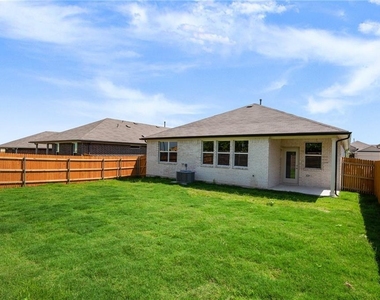 150 Jayden Dr - Photo Thumbnail 8
