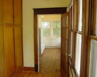 1107 W 22nd St - Photo Thumbnail 4