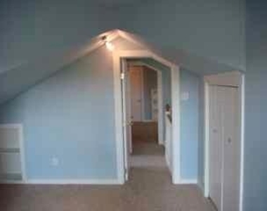 1107 W 22nd St - Photo Thumbnail 14