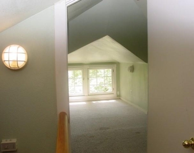 1107 W 22nd St - Photo Thumbnail 11