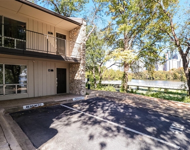 500 E Riverside Dr - Photo Thumbnail 1