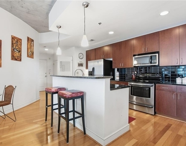 44 Peachtree Place Ne - Photo Thumbnail 7