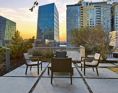 44 Peachtree Place Ne - Photo Thumbnail 31