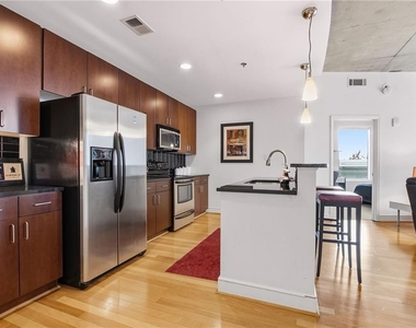 44 Peachtree Place Ne - Photo Thumbnail 4