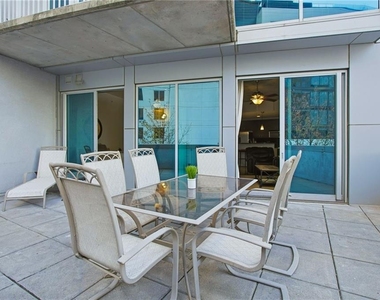44 Peachtree Place Ne - Photo Thumbnail 25