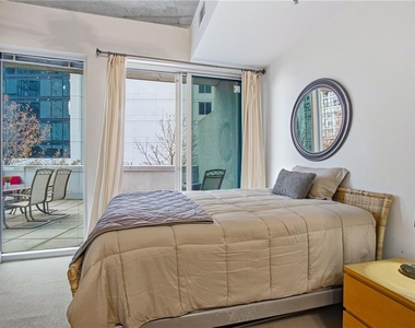 44 Peachtree Place Ne - Photo Thumbnail 18