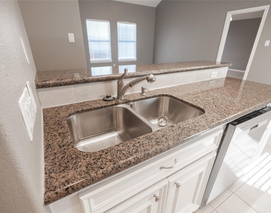 13165 Snow Lane - Photo Thumbnail 9