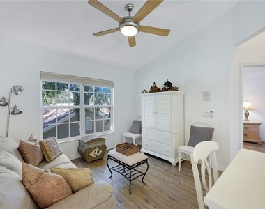 20161 Seagrove Street - Photo Thumbnail 5