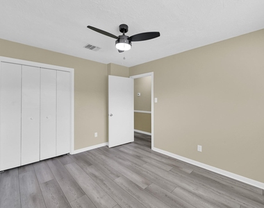 801 River Road - Photo Thumbnail 9