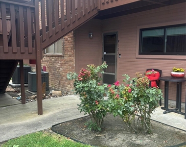 801 River Road - Photo Thumbnail 4